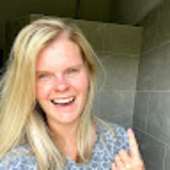 Meet your Posher, Taylor - Picture 1 of 1